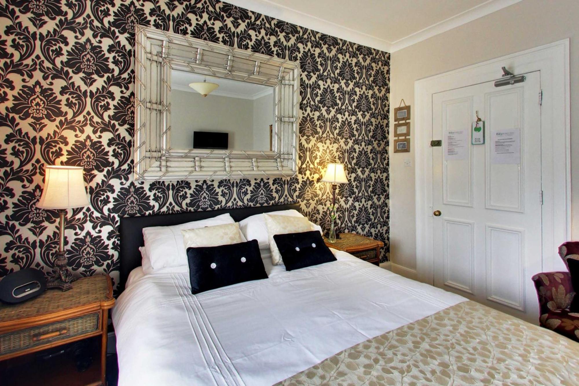 Robin Hill House Heritage 4*