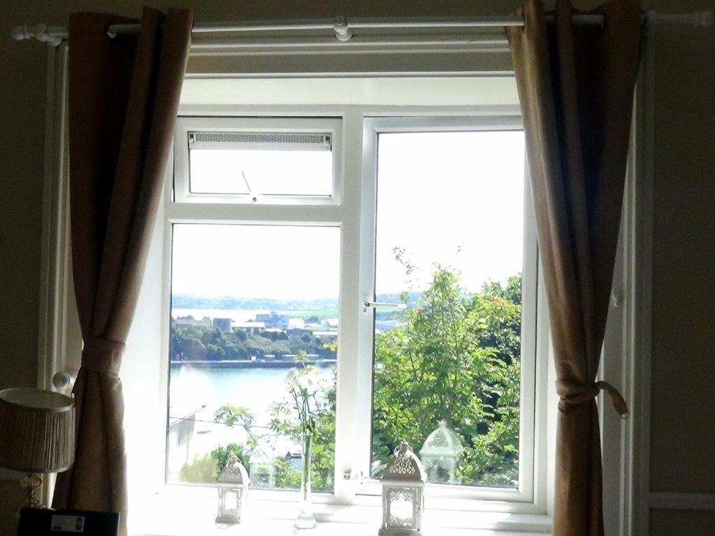 Robin Hill House Heritage 4*
